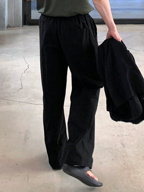 Essential Loose Fit Pants