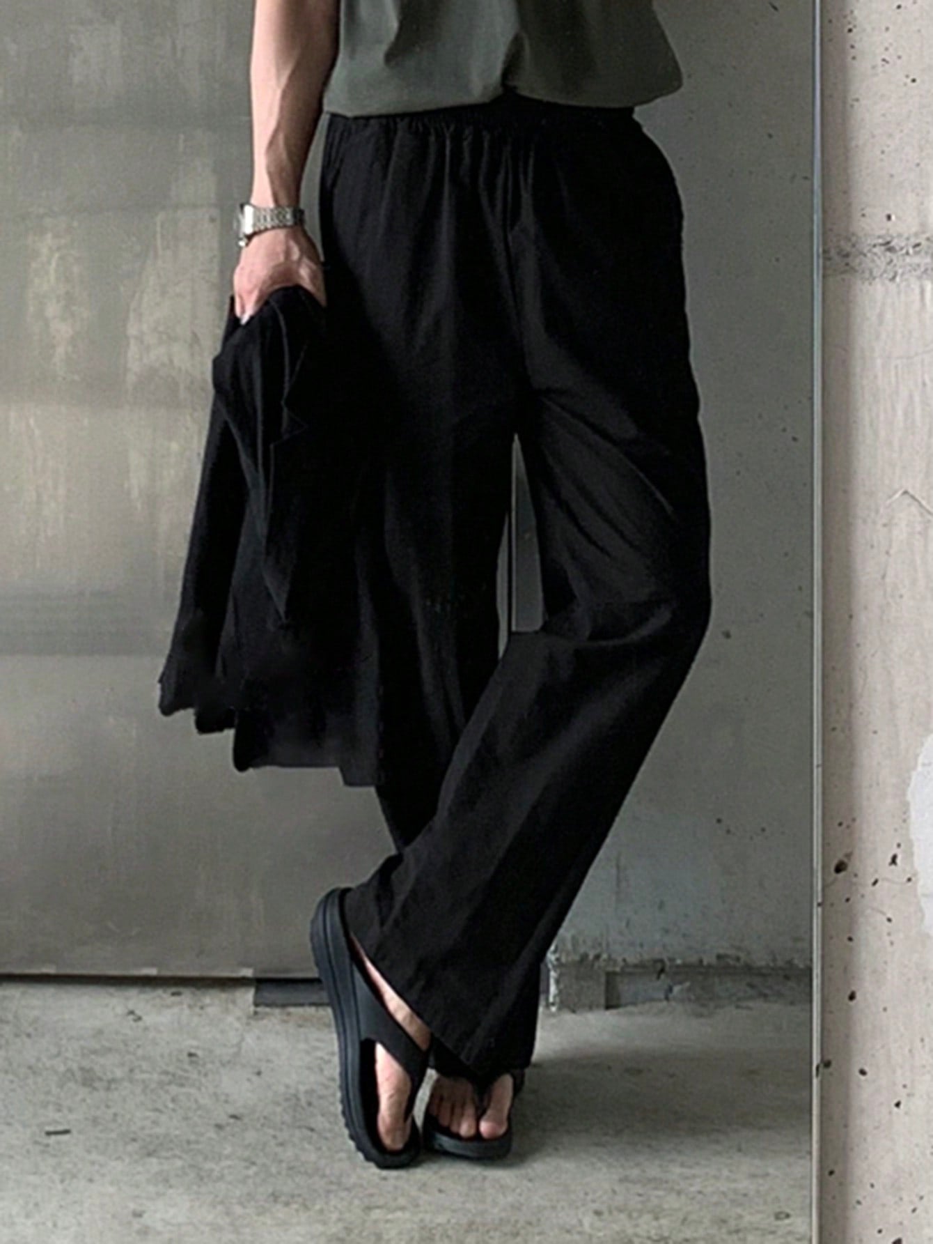 Essential Loose Fit Pants